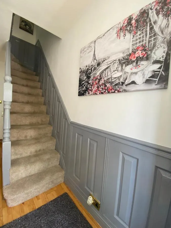 Special Offers, Sleeps 5, Hanwell, London W7, Free Parking Greenford  Holiday home Greenford (Greater London)
