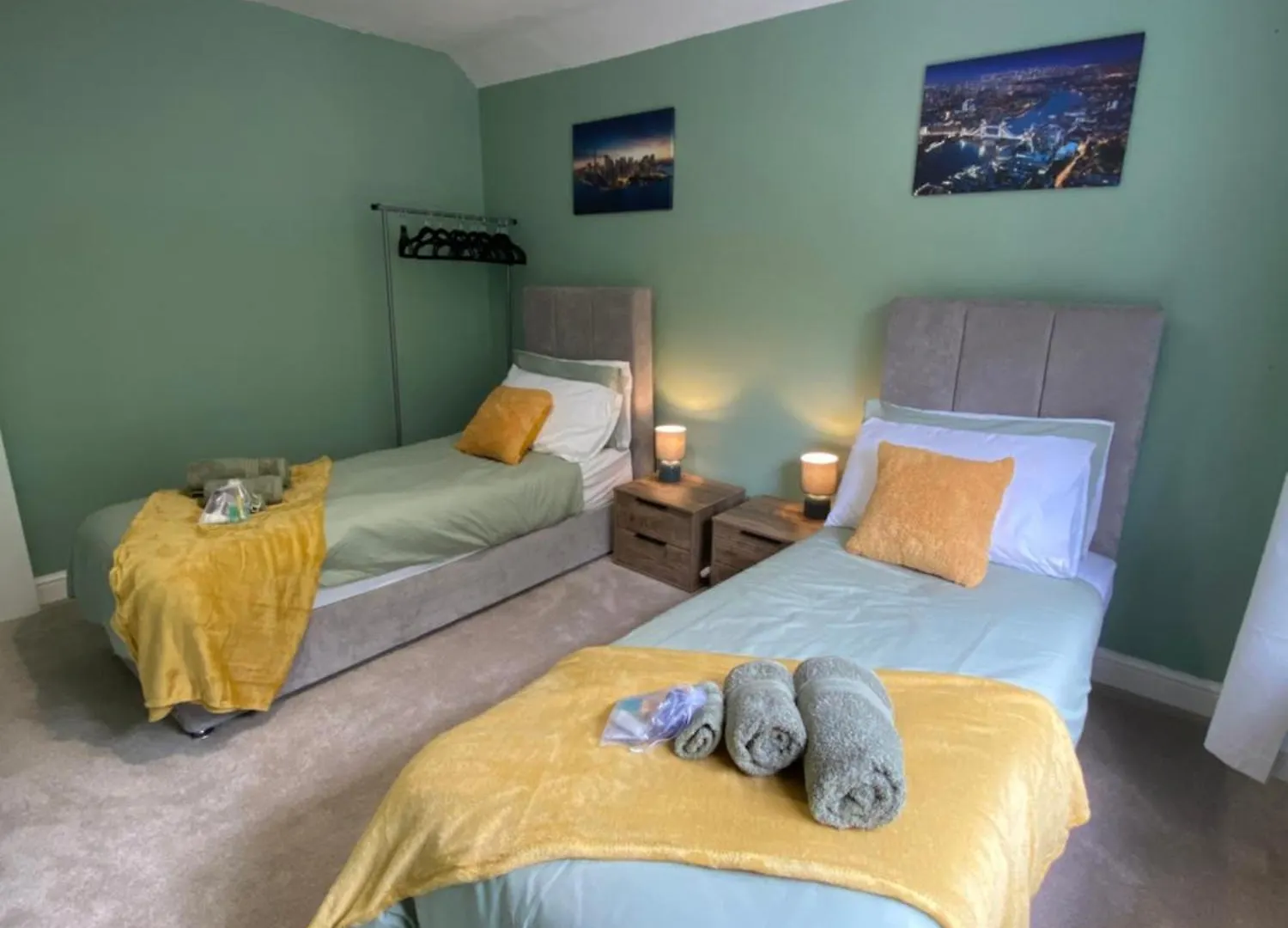 Special Offers, Sleeps 5, Hanwell, London W7, Free Parking Greenford  Holiday home